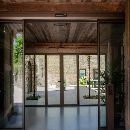 منتجع Relais Borgo Taurino