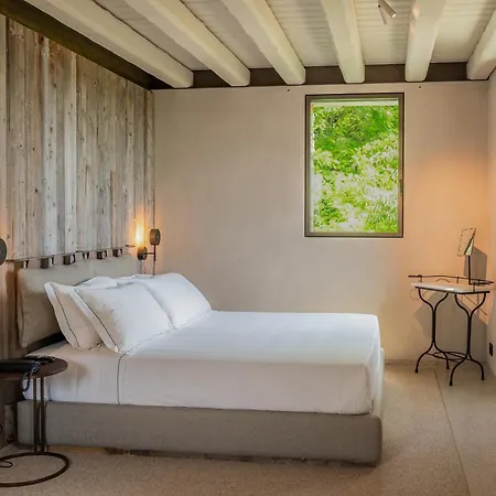 Relais Borgo Taurino منتجع فالدوبياديني